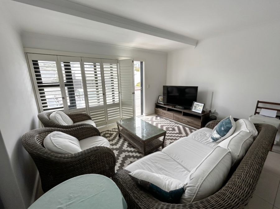 To Let 2 Bedroom Property for Rent in Big Bay Western Cape